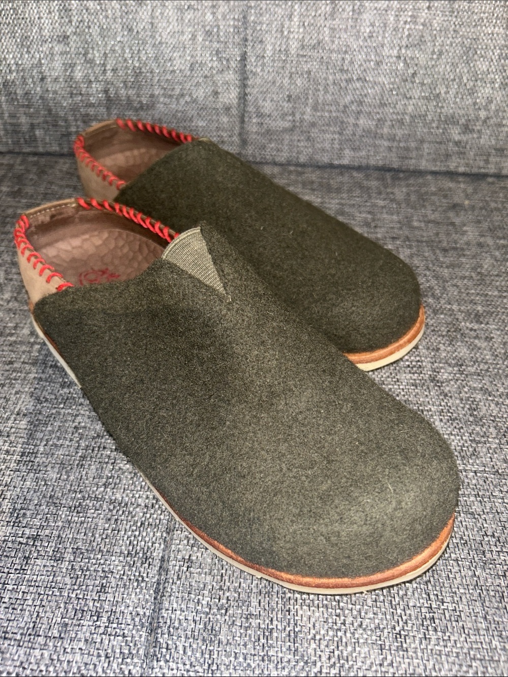 NEW - Chaco HARPER  Olive Green Wool Slip-On Mules with Red Stitching